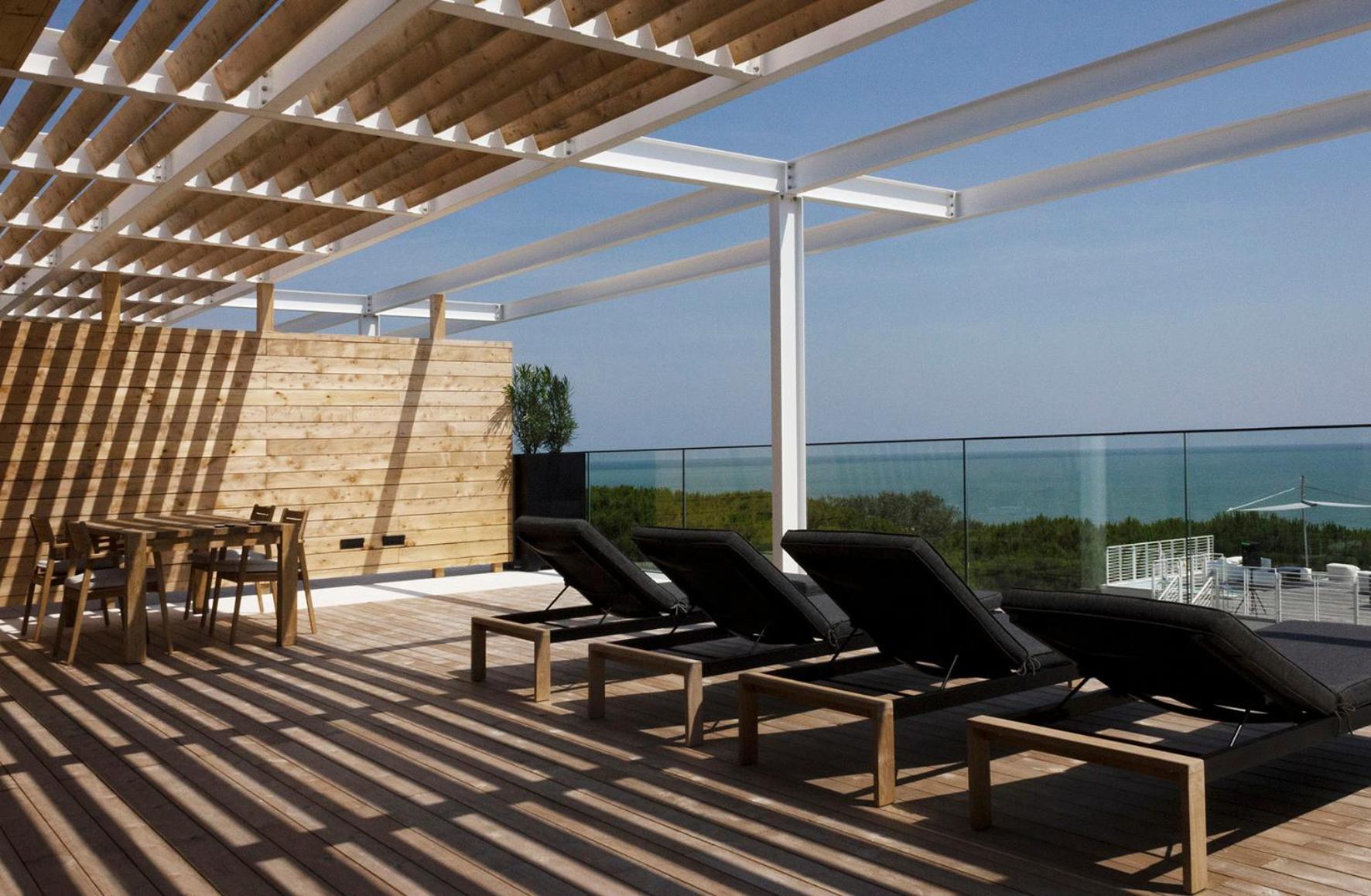 Hotel Mediterraneo Suite&Residence Лидо-ди-Езоло Экстерьер фото